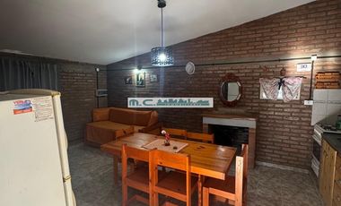 AT157.CASA EQUIPADA EN ALQUILER TEMPORARIO. A 50 MTS DIQUE CUESTA BLANCA