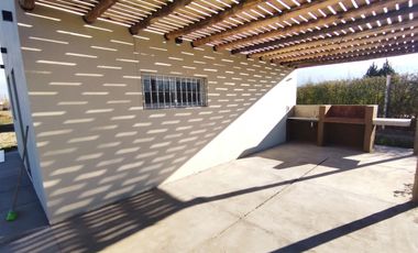 En venta Complejo con 3 cabañas y plant. alfa, Cuadro Benegas San Rafael