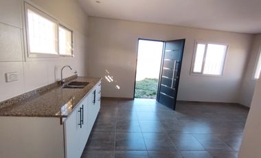 En venta Complejo con 3 cabañas y plant. alfa, Cuadro Benegas San Rafael