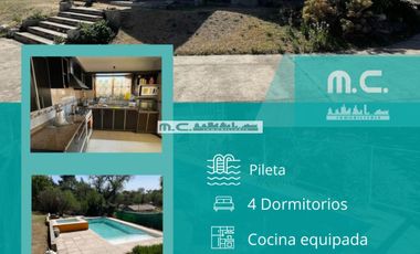 V196. CUESTA BLANCA. IMPONENTE CASA C/PILETA. 4 DORM. 3BAÑOS. ZONA EXCLUSIVA.