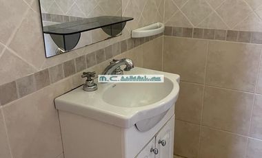 V196. CUESTA BLANCA. IMPONENTE CASA C/PILETA. 4 DORM. 3BAÑOS. ZONA EXCLUSIVA.