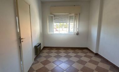 Departamento tipo PH 3 ambientes en venta en Villa Madero