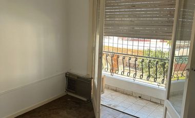 Departamento tipo PH 3 ambientes en venta en Villa Madero