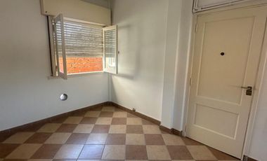 Departamento tipo PH 3 ambientes en venta en Villa Madero