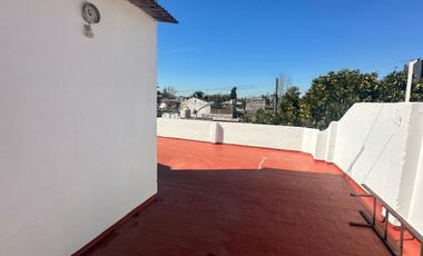 Departamento tipo PH 3 ambientes en venta en Villa Madero