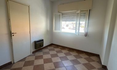 Departamento tipo PH 3 ambientes en venta en Villa Madero