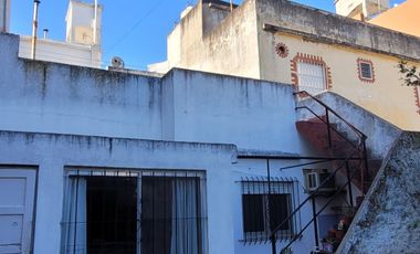 Casa en venta c/ cochera en Don Caggiano