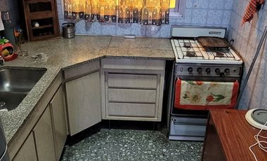 Casa en venta c/ cochera en Don Caggiano