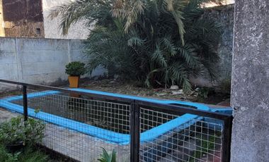 Casa en venta c/ cochera en Don Caggiano