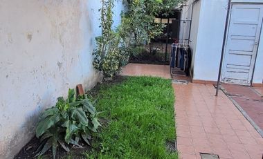 Casa en venta c/ cochera en Don Caggiano