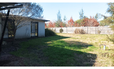 Casa en venta c/ cochera en Colón