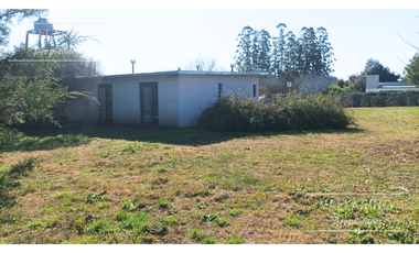 Casa en venta c/ cochera en Colón