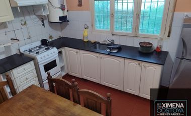 Casa en venta c/ cochera en San Bernardo