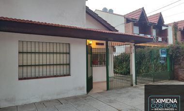 Casa en venta c/ cochera en San Bernardo