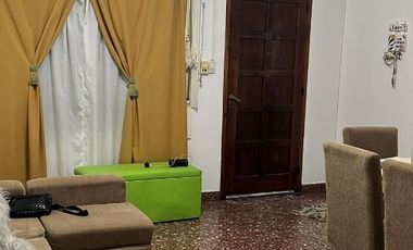 Departamento en venta de 2 dormitorios c/ cochera en La Tablada