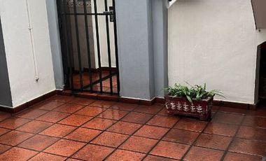 Departamento en venta de 2 dormitorios c/ cochera en La Tablada