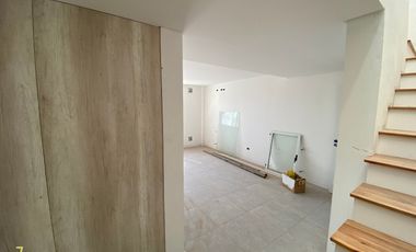 Departamento tipo duplex en venta de 2 dormitorios en Quinta sección