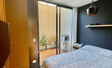 PH en venta TOTALMENTE RECICLADO en San Isidro! 2 ambientes con pequeño patio!