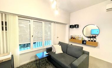 PH en venta TOTALMENTE RECICLADO en San Isidro! 2 ambientes con pequeño patio!