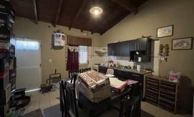 Casa en venta de 2 dormitorios c/ cochera en 9 de Julio