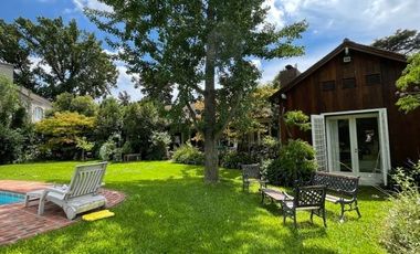 Casa en venta de 4 dormitorios c/ cochera en Malvinas Argentinas