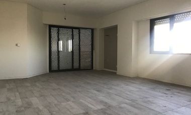 Departamento en venta de 4 dormitorios c/ cochera en San Miguel