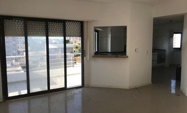 Departamento en venta de 4 dormitorios c/ cochera en San Miguel