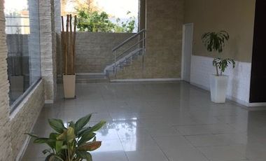 Departamento en venta de 4 dormitorios c/ cochera en San Miguel