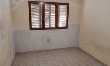 DEPARTAMENTO DE 2 DORMITORIOS MAS LOCALES COMERCIALES