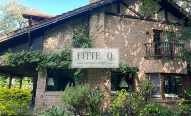 Casa en Venta 5 dormitorios jardin y pileta en La Horqueta