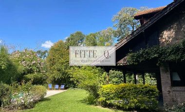 Casa en Venta 5 dormitorios jardin y pileta en La Horqueta