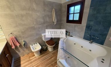 Casa en Venta 5 dormitorios jardin y pileta en La Horqueta