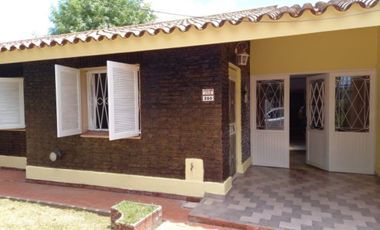 Venta Ezeiza Chalet De 4 Ambientes Barrio Ate. Muy linda Zona