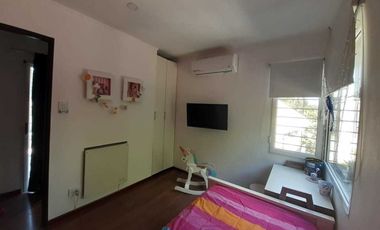 Venta Monte Grande Impecable Casa 3 Dormitorios, Quincho  Parque y Pileta