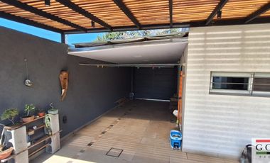 Venta Monte Grande Impecable Casa 3 Dormitorios, Quincho  Parque y Pileta