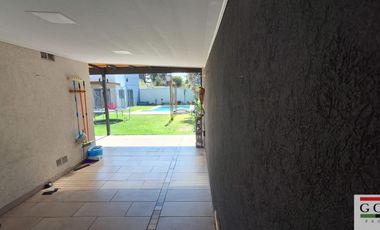 Venta Monte Grande Impecable Casa 3 Dormitorios, Quincho  Parque y Pileta