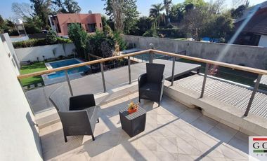 Venta Monte Grande Impecable Casa 3 Dormitorios, Quincho  Parque y Pileta