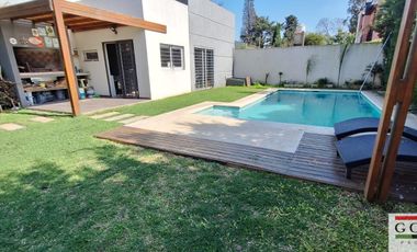 Venta Monte Grande Impecable Casa 3 Dormitorios, Quincho  Parque y Pileta