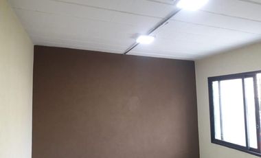 Venta Luis Guillon Galpón de 683 M2 Baños y Vestuarios a mts Camino de Cintura