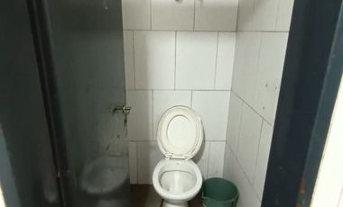 Venta Luis Guillon Galpón de 683 M2 Baños y Vestuarios a mts Camino de Cintura