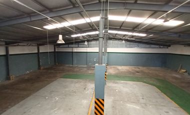 Venta Luis Guillon Galpón de 683 M2 Baños y Vestuarios a mts Camino de Cintura