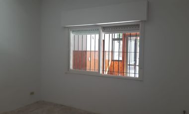 Venta Monte Grande Casa De 4 Dormitorios Refaccionada a nuevo Impecable estado