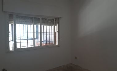 Venta Monte Grande Casa De 4 Dormitorios Refaccionada a nuevo Impecable estado