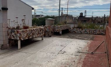 Casa en venta de 1 dormitorio c/ cochera en La Tablada