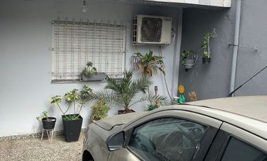 Casa en venta de 1 dormitorio c/ cochera en La Tablada