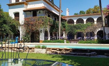 Excepcional Casa colonial auténtica en Alquiler en Martínez