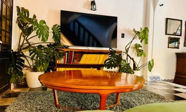 Excepcional Casa colonial auténtica en Alquiler en Martínez