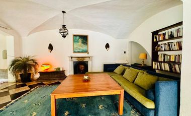 Excepcional Casa colonial auténtica en Alquiler en Martínez