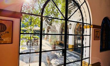 Excepcional Casa colonial auténtica en Alquiler en Martínez