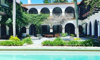 Excepcional Casa colonial auténtica en Alquiler en Martínez